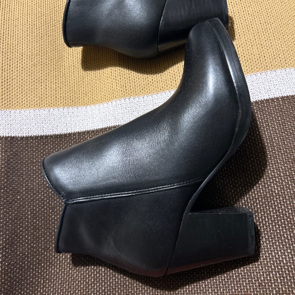 Thursday Boot Company Uptown Boot in Black 6 S88 - Picture 2 of 5